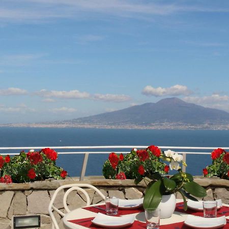 Mirasorrento Villa Bagian luar foto