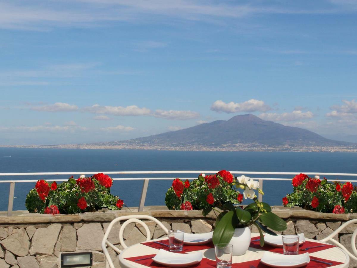 Mirasorrento Villa Bagian luar foto
